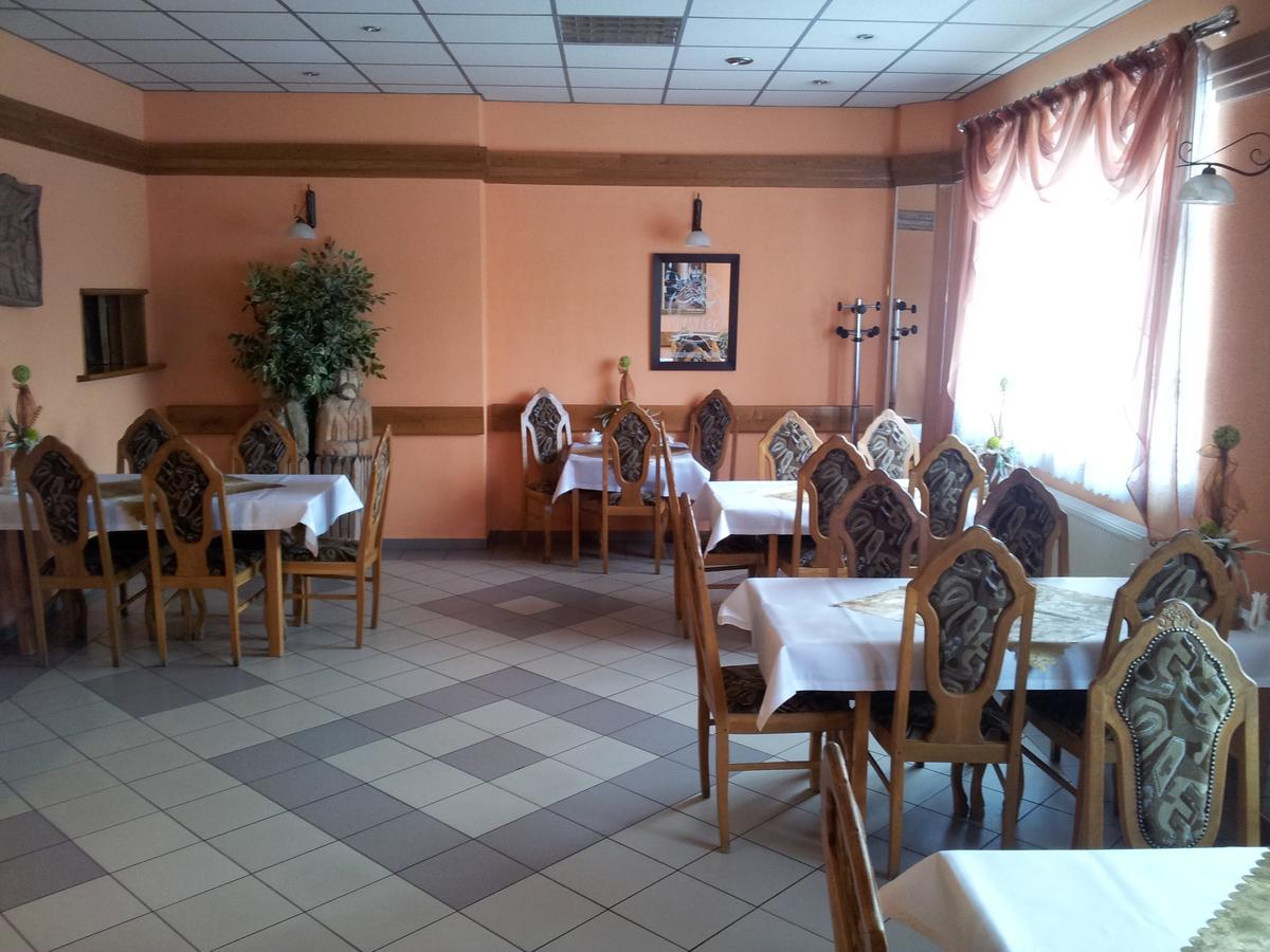 Hotel Staropolski Strzelce Krajeńskie Kültér fotó